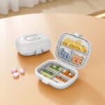 ⁦Travel 7-Day Pill Organizer⁩ - الصورة ⁦3⁩